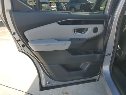 Used 2024 Honda Pilot EX-L image 15
