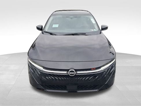New 2026 Nissan Sentra SR w/ SR Premium Package FWD image 9
