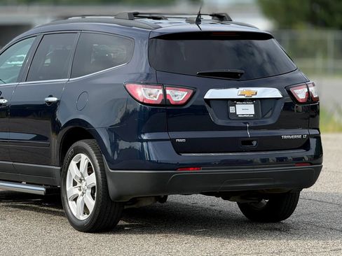 Used 2016 Chevrolet Traverse LT w/ Style and Technology Package AWD/4WD image 16