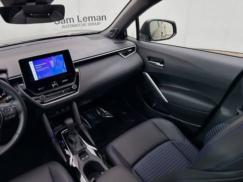 Used 2024 Toyota Corolla Cross XSE w/ Convenience Package image 23