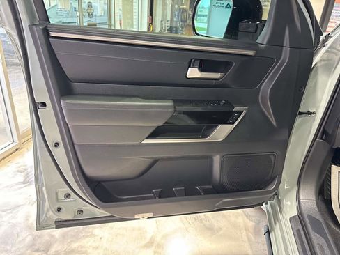 Used 2024 Toyota Tundra Limited AWD/4WD image 57