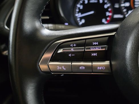 Used 2020 MAZDA MAZDA3 Hatchback w/ Preferred Package FWD image 33