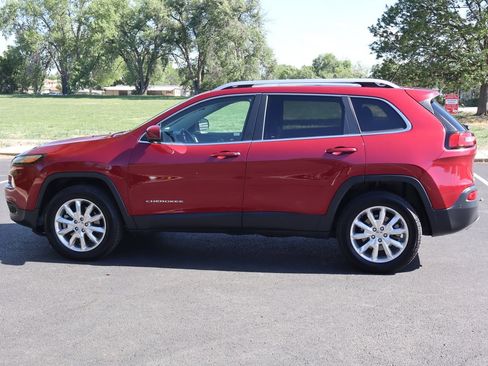 Used 2014 Jeep Cherokee Limited w/ Technology Group AWD/4WD image 9