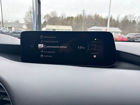 New 2026 MAZDA MAZDA3 Hatchback w/Premium Plus Pkg image 11