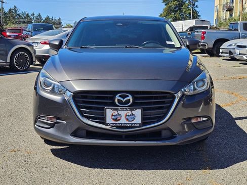Used 2018 MAZDA MAZDA3 Touring FWD image 3