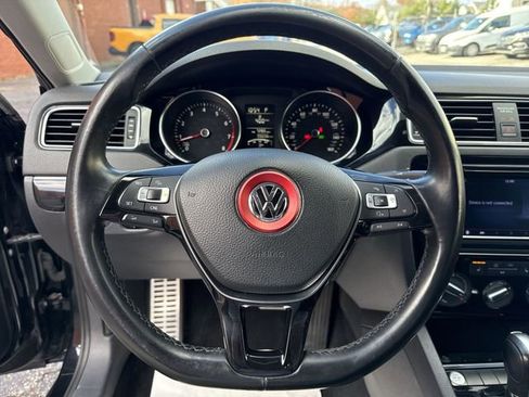 Used 2016 Volkswagen Jetta SEL image 12