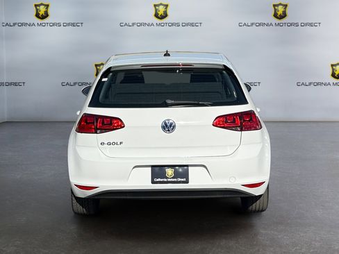 Used 2016 Volkswagen e-Golf SE w/ DC Fast Charging Package image 4
