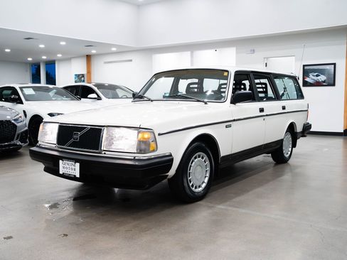 Used 1990 Volvo 240 DL image 48