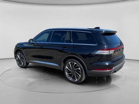 Used 2025 Lincoln Aviator Reserve w/ Equipment Group 201A AWD/4WD image 3