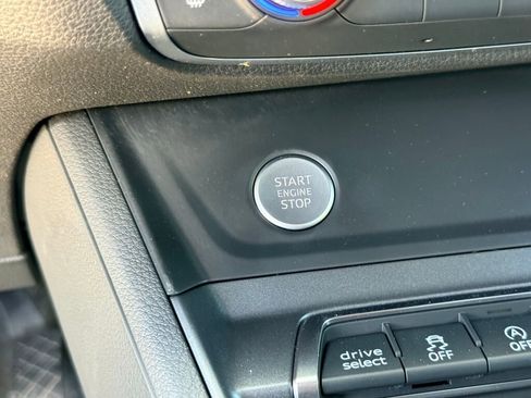 Used 2020 Audi Q3 2.0T Premium Plus w/ Premium Plus Package image 7