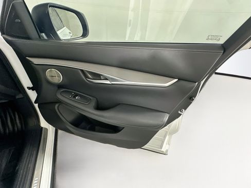 Used 2023 INFINITI QX50 Luxe AWD/4WD image 32