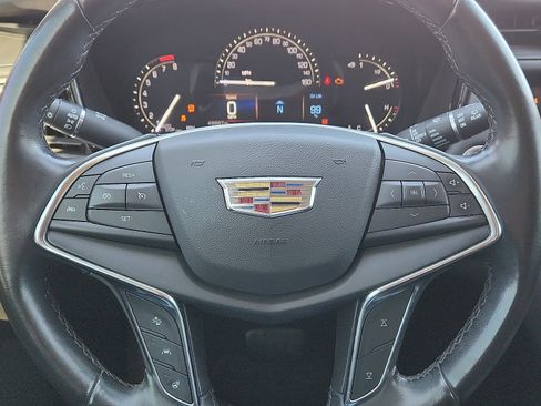 Used 2019 Cadillac XT5 Luxury image 24
