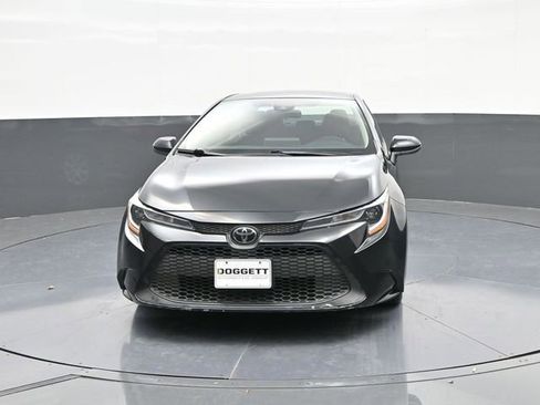 Used 2021 Toyota Corolla LE image 25