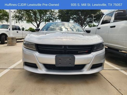 Used 2023 Dodge Charger SXT RWD image 2
