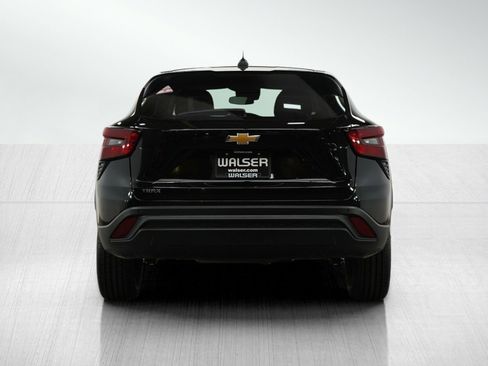 Used 2024 Chevrolet Trax LS w/ Driver Confidence Package image 4