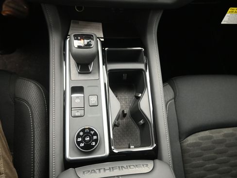 New 2026 Nissan Pathfinder SV image 18