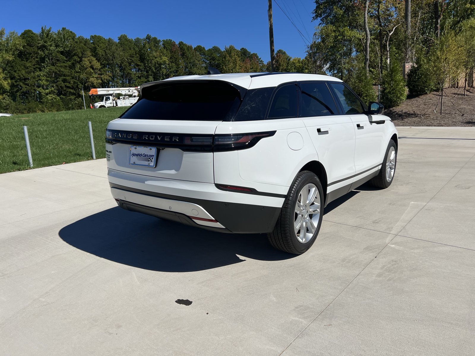 Used 2026 Land Rover Range Rover Velar S AWD/4WD image 8
