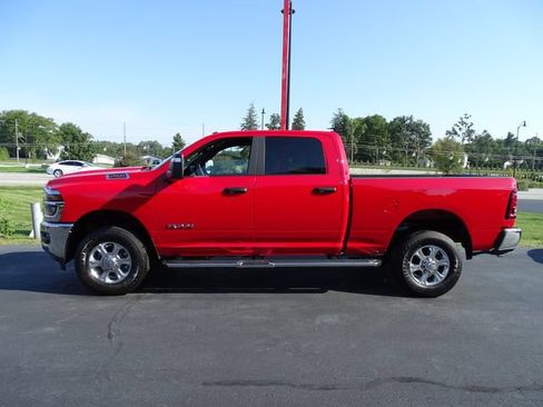 Used 2026 RAM 2500 Big Horn AWD/4WD image 9
