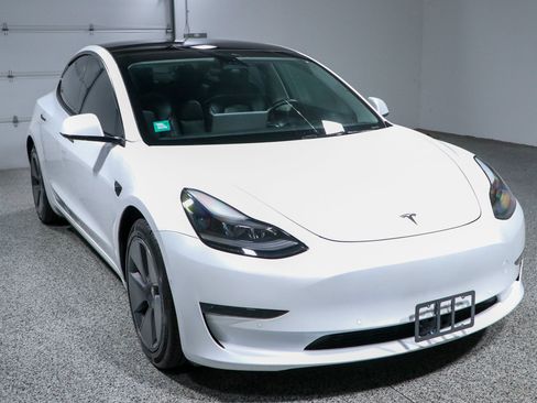 Used 2021 Tesla Model 3 Standard Range Plus RWD image 5