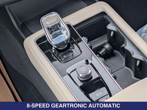 New 2026 Volvo XC90 B5 Plus w/ Protection Package Premier AWD/4WD image 25