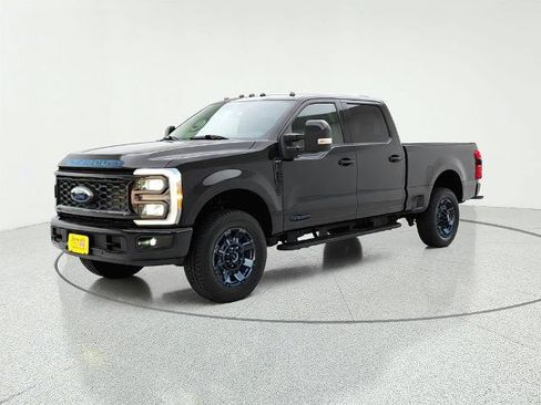 Certified 2023 Ford F250 Lariat w/ Lariat Ultimate Package AWD/4WD image 3