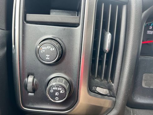Used 2018 Chevrolet Silverado 1500 LT w/ All Star Edition AWD/4WD image 36