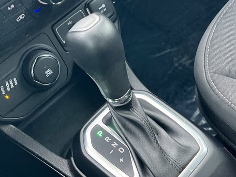 Used 2023 Jeep Renegade Latitude image 20