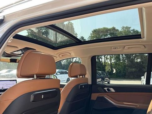 Certified 2025 BMW X7 xDrive40i w/ Premium Package AWD/4WD image 23