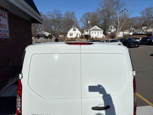 Used 2022 Ford Transit Connect XL image 9