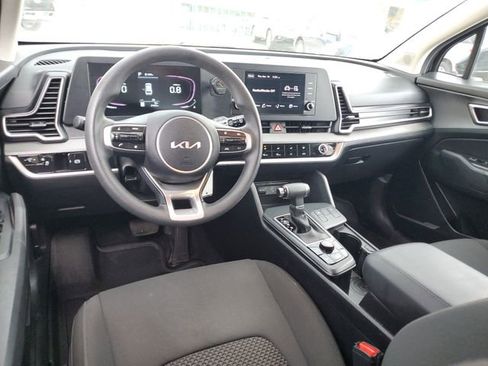Used 2023 Kia Sportage LX AWD/4WD image 10