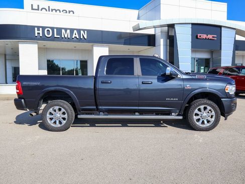 Used 2022 RAM 2500 Laramie AWD/4WD image 2