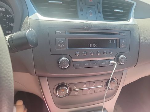 Used 2013 Nissan Sentra FE+ SV FWD image 12