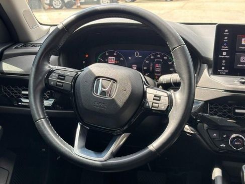 Used 2023 Honda Accord Touring image 12