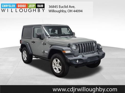 Used 2019 Jeep Wrangler Sport AWD/4WD image 3