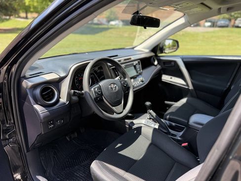 Used 2013 Toyota RAV4 XLE FWD image 10