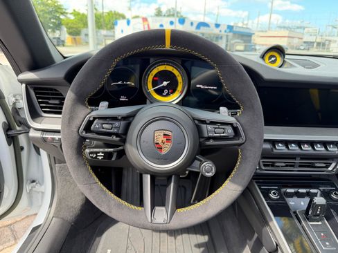 Used 2023 Porsche 911 Carrera RWD image 34