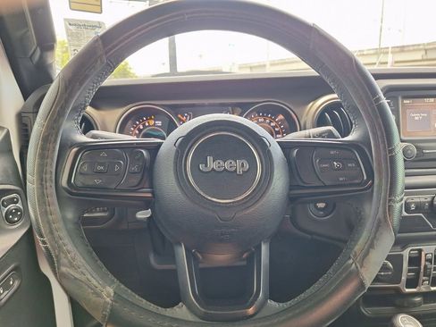 Used 2018 Jeep Wrangler Unlimited Sport S AWD/4WD image 16
