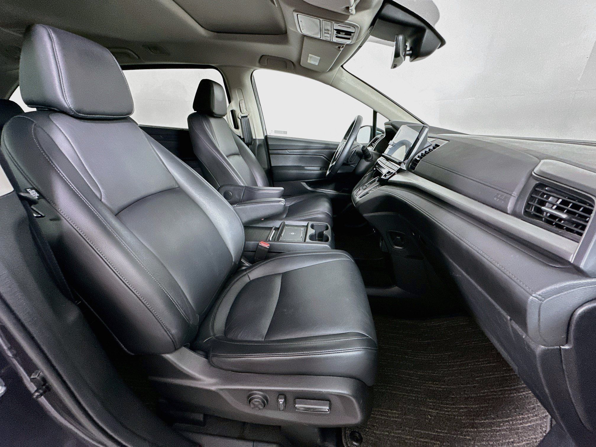 Used 2025 Honda Odyssey EX-L image 31