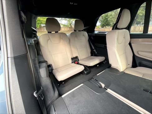 New 2026 Volvo XC90 B6 Plus w/ Protection Package Premier image 28