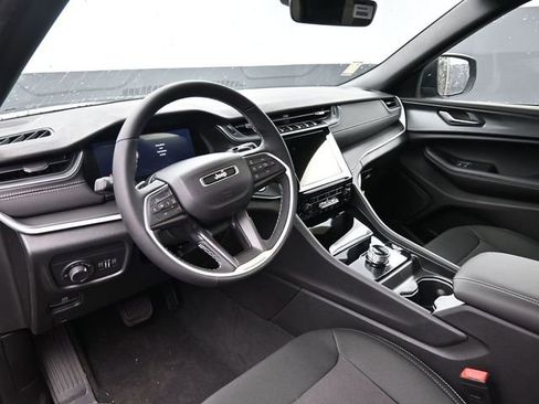 New 2026 Jeep Grand Cherokee Laredo AWD/4WD image 15