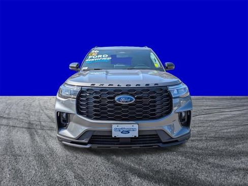 Certified 2026 Ford Explorer ST-Line w/ ST-Line Street Pack RWD image 9