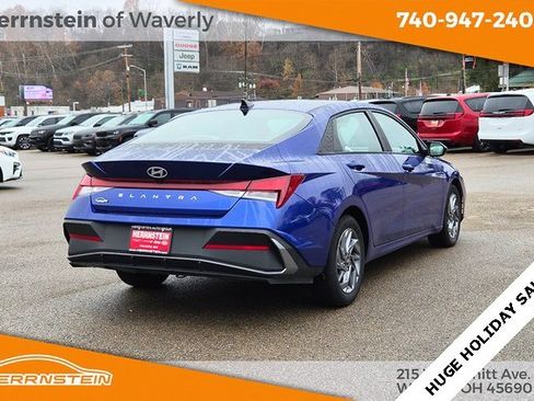 Used 2024 Hyundai Elantra SEL image 30