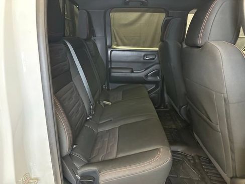 Used 2023 Nissan Frontier PRO-4X w/ Technology Package AWD/4WD image 18
