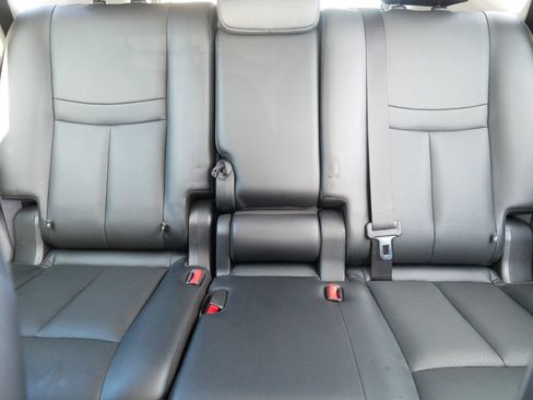 Used 2018 Nissan Rogue SL w/ Premium Package image 13