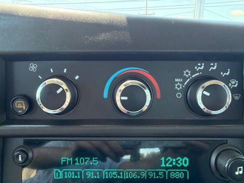 Used 2020 Chevrolet Express 2500 w/ Driver Convenience Package RWD image 34