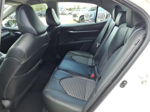 Used 2023 Toyota Camry SE FWD image 18
