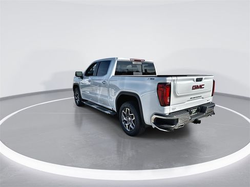 New 2026 GMC Sierra 1500 SLT image 6