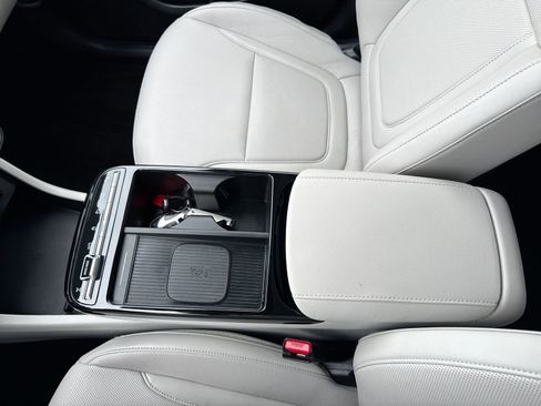 Used 2025 Hyundai Tucson Limited image 25