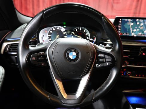 Used 2019 BMW 540i w/ Convenience Package image 16