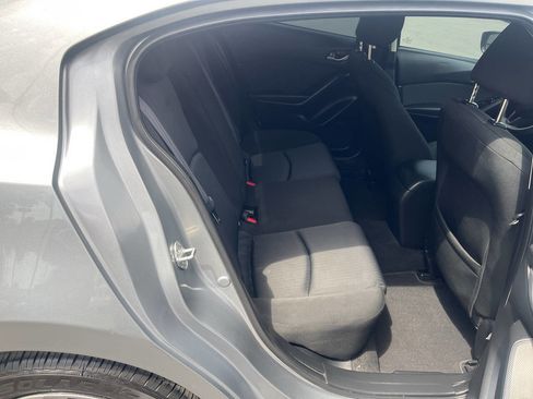 Used 2015 MAZDA MAZDA3 i Sport image 12